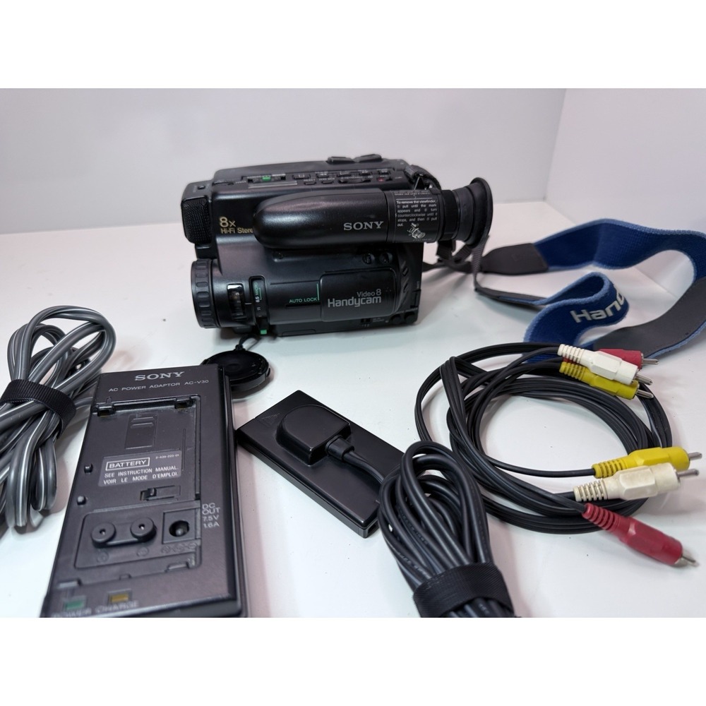 Sony CCD-TR7 Video8 Handycam Camcorder w/ Charger & Cables – As Is